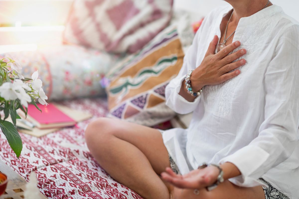 Rebirthing Breathwork: What Is It And How Is It Practiced?